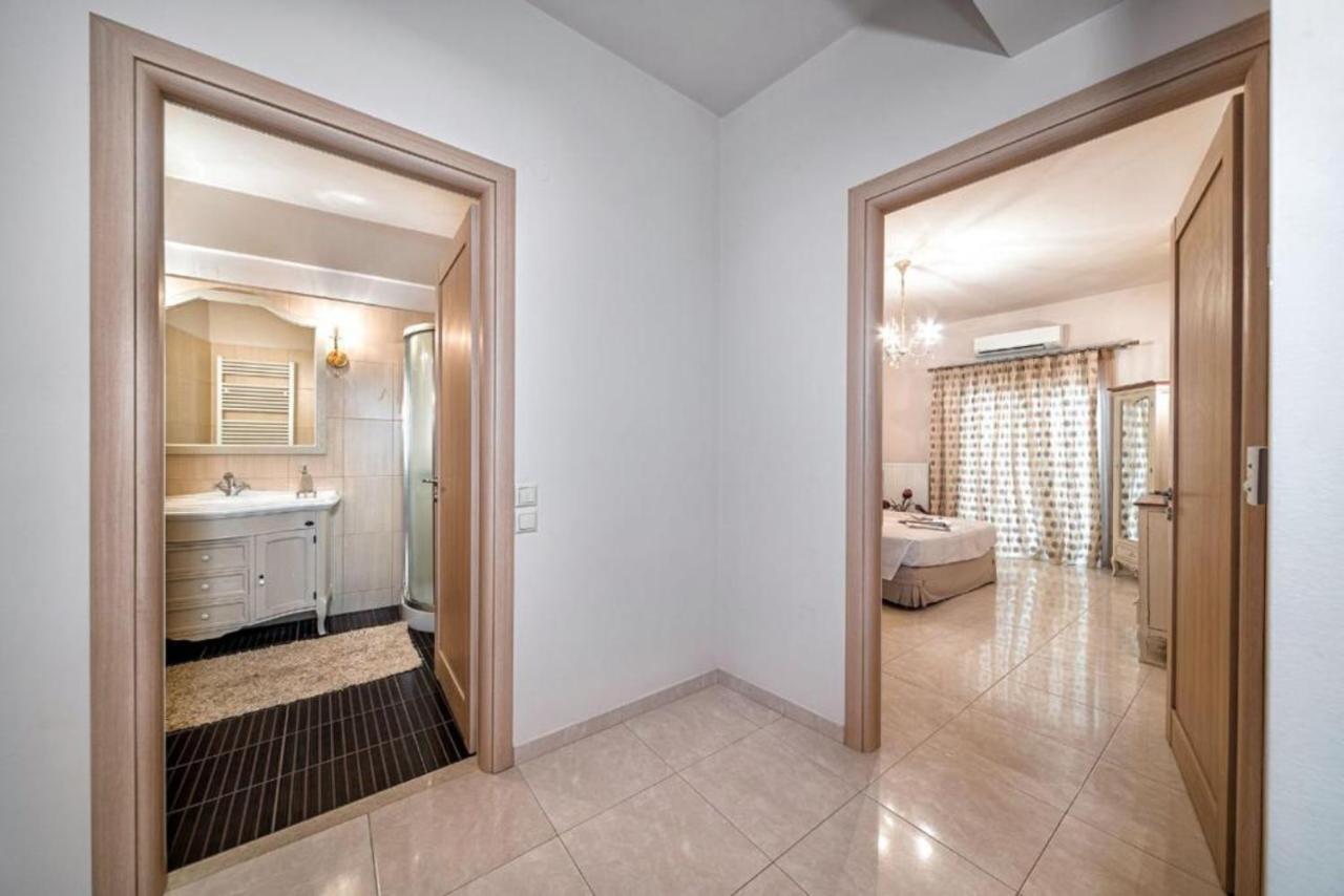 Ioannas Luxury Apartment In Istron Kalo Chorio  Exteriör bild